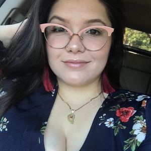 Meet your Posher, Erica